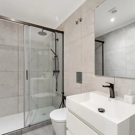 Whome Traditional Near Chiado And Santos 公寓